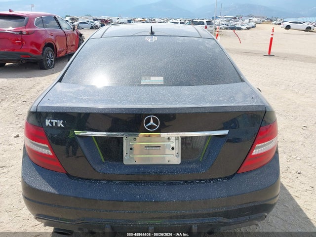 Продажа на аукционе авто 2013 Mercedes-benz C 250, vin: WDDGJ4HB3DG004698, номер лота: 45964408