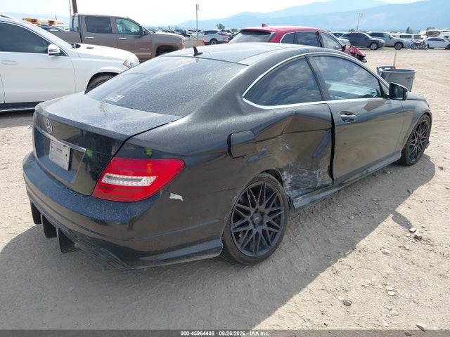 Продажа на аукционе авто 2013 Mercedes-benz C 250, vin: WDDGJ4HB3DG004698, номер лота: 45964408