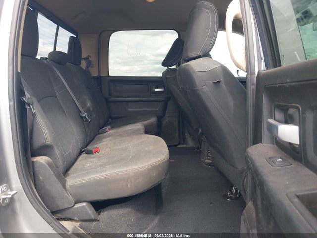 3C6UR5CL6KG616348 RAM 2500 Tradesman 4x4 6&#039;4 Box