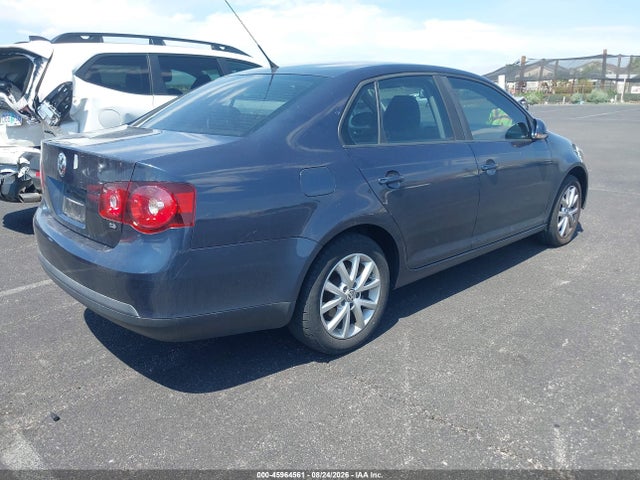 Продаж на аукціоні авто 2010 Volkswagen Jetta Limited Edition, vin: 3VWAZ7AJ0AM135856, номер лоту: 45964561
