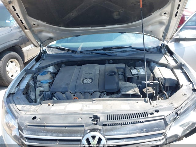 2013 Volkswagen Passat 2.5l Se მანქანა იყიდება აუქციონზე, vin: 1VWBP7A35DC067569, აუქციონის ნომერი: 45964576
