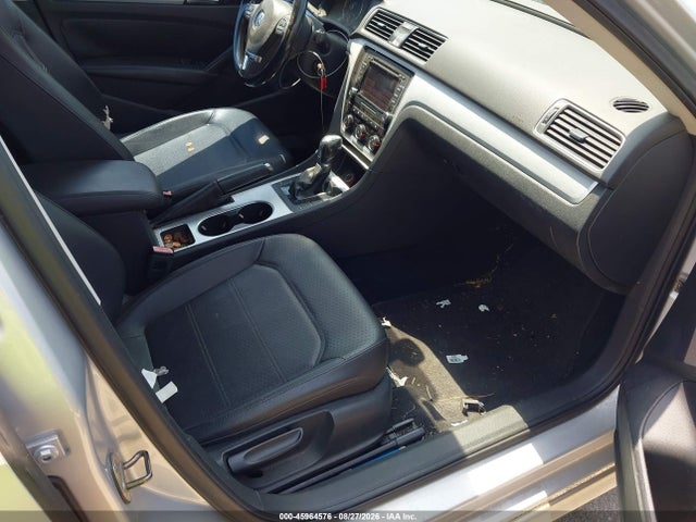 2013 Volkswagen Passat 2.5l Se მანქანა იყიდება აუქციონზე, vin: 1VWBP7A35DC067569, აუქციონის ნომერი: 45964576