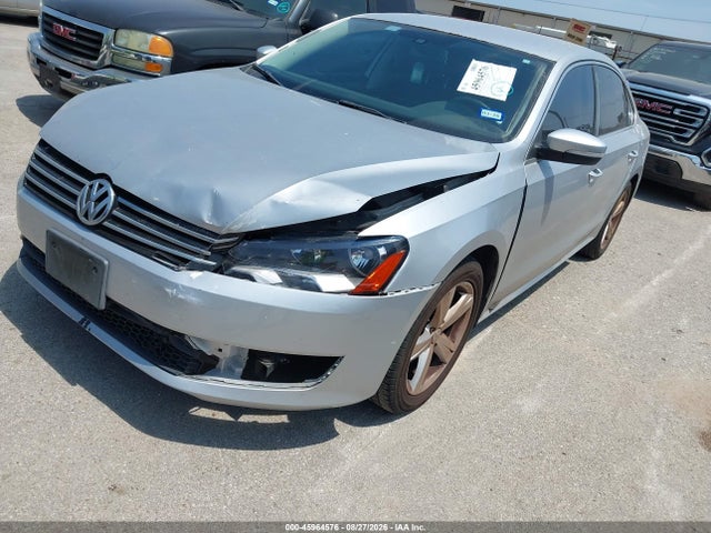 2013 Volkswagen Passat 2.5l Se მანქანა იყიდება აუქციონზე, vin: 1VWBP7A35DC067569, აუქციონის ნომერი: 45964576