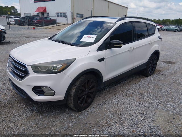 Ford Escape Titanium 2017 1FMCU0JD0HUB20979 Image 2