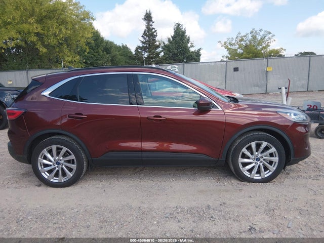 45964610 :رقم المزاد ، 1FMCU9DZ2MUA16936 vin ، 2021 Ford Escape Titanium Hybrid مزاد بيع