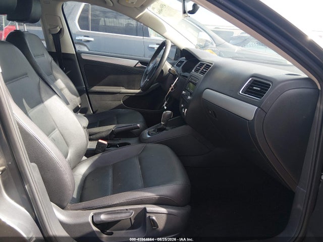 45964664 :رقم المزاد ، 3VWDX7AJ0DM426140 vin ، 2013 Volkswagen Jetta 2.5l Se مزاد بيع