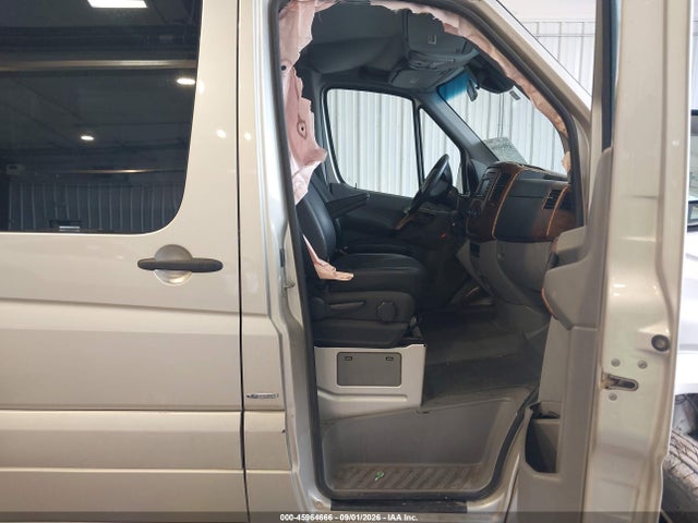 Mercedes-Benz Sprinter 2500 Normal Roof 2015 WDZPE7CD7F5945076 Image 5