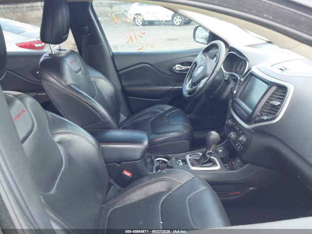 Продаж на аукціоні авто 2015 Jeep Cherokee Trailhawk, vin: 1C4PJMBSXFW563578, номер лоту: 45964671