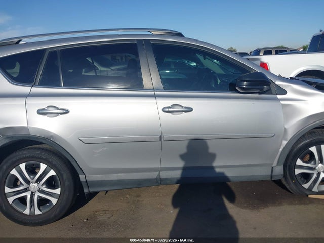 2018 Toyota Rav4 Le მანქანა იყიდება აუქციონზე, vin: 2T3ZFREV7JW407616, აუქციონის ნომერი: 45964673