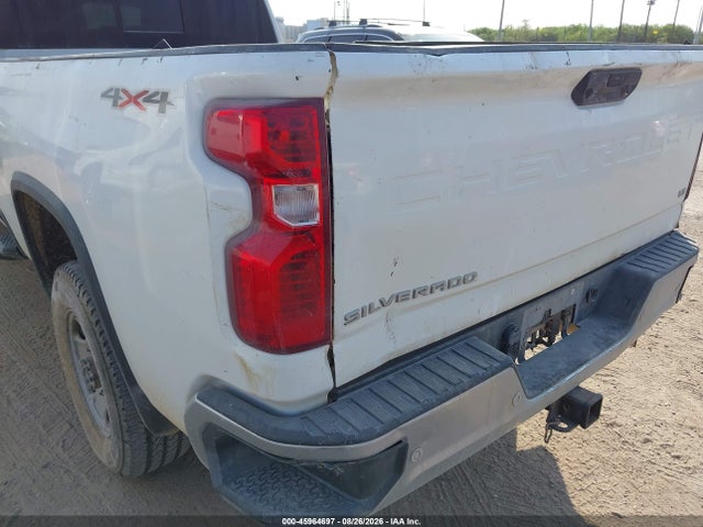 1GC1YNEYXMF173827 Chevrolet Silverado 2500hd 4wd Long Bed Lt
