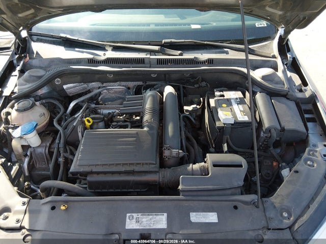 3VW2B7AJ3JM243770 Volkswagen Jetta 1.4t S