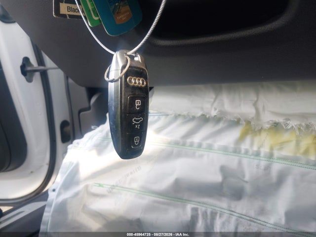 45964725 :رقم المزاد ، WAU8EAF8XLN004424 vin ، 2020 Audi A8 L 60 Tfsi Quattro Tiptronic مزاد بيع