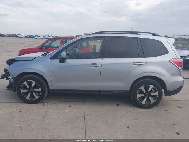 45964751 :رقم المزاد ، JF2SJAEC4HH496806 vin ، 2017 Subaru Forester 2.5i Premium مزاد بيع