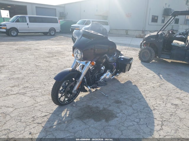 Harley-Davidson FLHXS 2023 1HD1KRP10PB608101 Image 2