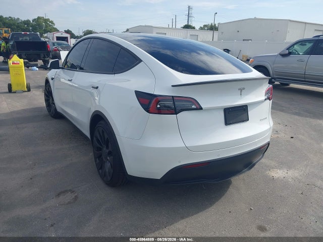 2022 Tesla Model Y Performance Dual Motor All-wheel Drive მანქანა იყიდება აუქციონზე, vin: 7SAYGDEF7NF538970, აუქციონის ნომერი: 45964889