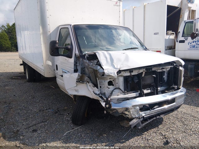 45964914 :رقم المزاد ، 1FDXE4FS5JDC09594 vin ، 2018 Ford E-450 Cutaway مزاد بيع