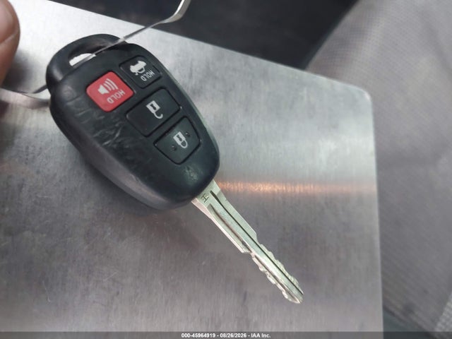 Продаж на аукціоні авто 2017 Toyota Corolla Se, vin: 5YFBURHE5HP696342, номер лоту: 45964919