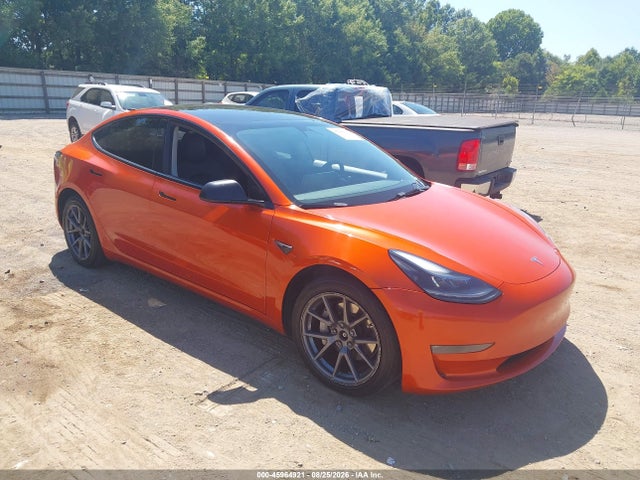 2022 5YJ3E1EB1NF322699 main image