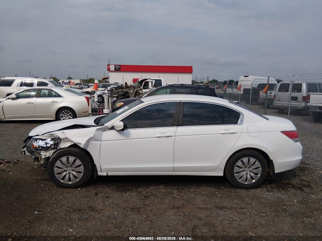 45964992 :رقم المزاد ، 1HGCP2F33BA107984 vin ، 2011 Honda Accord 2.4 Lx مزاد بيع