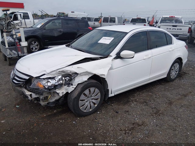 45964992 :رقم المزاد ، 1HGCP2F33BA107984 vin ، 2011 Honda Accord 2.4 Lx مزاد بيع