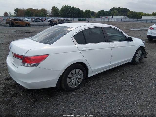 45964992 :رقم المزاد ، 1HGCP2F33BA107984 vin ، 2011 Honda Accord 2.4 Lx مزاد بيع