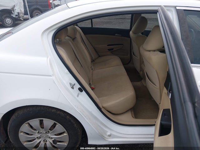 45964992 :رقم المزاد ، 1HGCP2F33BA107984 vin ، 2011 Honda Accord 2.4 Lx مزاد بيع
