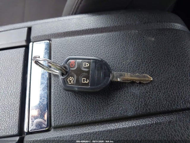 45965011 :رقم المزاد ، 1ZVBP8EM6B5137770 vin ، 2011 Ford Mustang V6 مزاد بيع