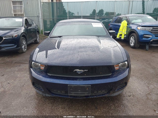 45965011 :رقم المزاد ، 1ZVBP8EM6B5137770 vin ، 2011 Ford Mustang V6 مزاد بيع