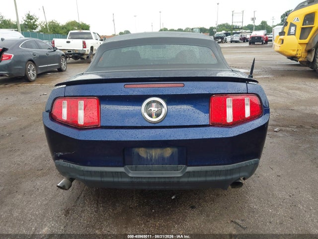 45965011 :رقم المزاد ، 1ZVBP8EM6B5137770 vin ، 2011 Ford Mustang V6 مزاد بيع