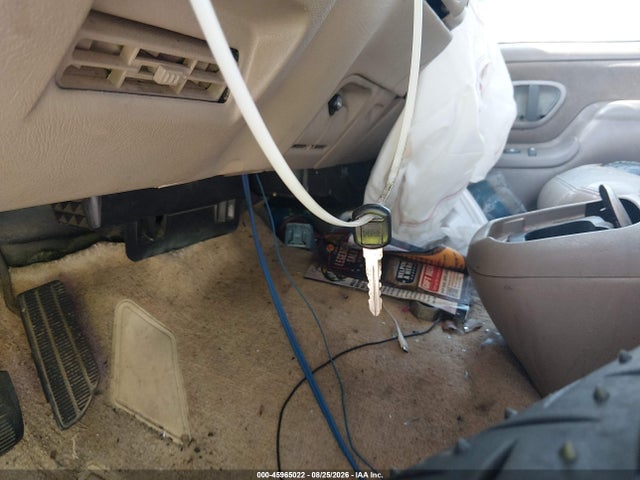 45965022 :رقم المزاد ، 3GNFK16R2WG125223 vin ، 1998 Chevrolet Suburban 1500 مزاد بيع