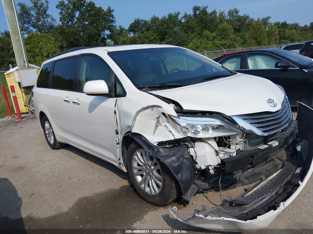 2017 Toyota Sienna Xle Premium 8 Passenger მანქანა იყიდება აუქციონზე, vin: 5TDYZ3DC7HS788735, აუქციონის ნომერი: 45965031