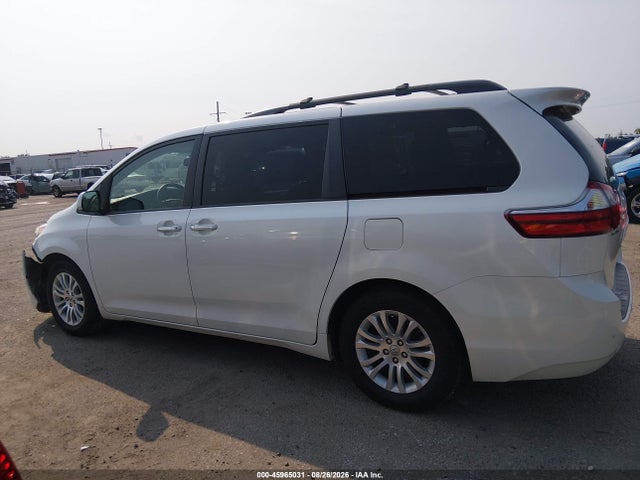 2017 Toyota Sienna Xle Premium 8 Passenger მანქანა იყიდება აუქციონზე, vin: 5TDYZ3DC7HS788735, აუქციონის ნომერი: 45965031