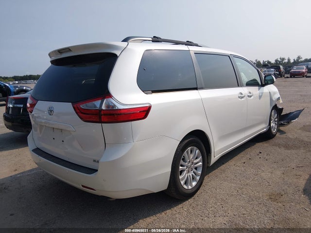 2017 Toyota Sienna Xle Premium 8 Passenger მანქანა იყიდება აუქციონზე, vin: 5TDYZ3DC7HS788735, აუქციონის ნომერი: 45965031