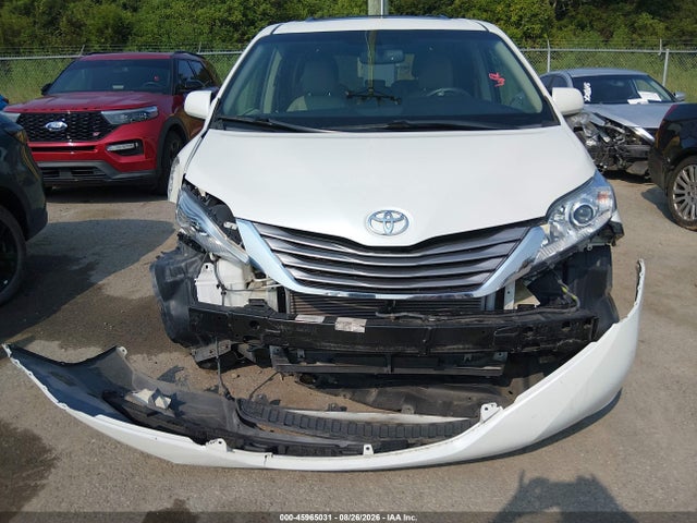 2017 Toyota Sienna Xle Premium 8 Passenger მანქანა იყიდება აუქციონზე, vin: 5TDYZ3DC7HS788735, აუქციონის ნომერი: 45965031