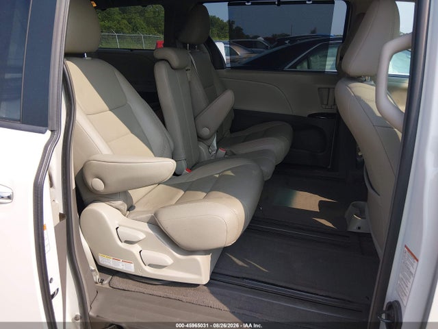 2017 Toyota Sienna Xle Premium 8 Passenger მანქანა იყიდება აუქციონზე, vin: 5TDYZ3DC7HS788735, აუქციონის ნომერი: 45965031
