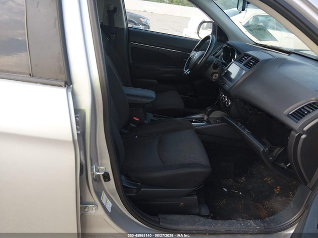 JA4AR3AU1KU017263 Mitsubishi Outlander Sport 2.0 Le