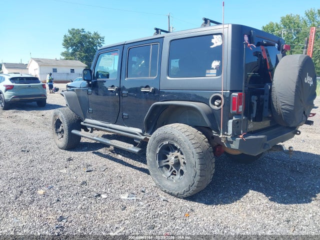 45965164 :رقم المزاد ، 1J4BA6H10BL551403 vin ، 2011 Jeep Wrangler Unlimited Rubicon مزاد بيع