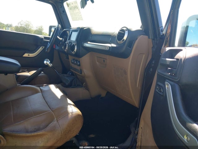 45965164 :رقم المزاد ، 1J4BA6H10BL551403 vin ، 2011 Jeep Wrangler Unlimited Rubicon مزاد بيع