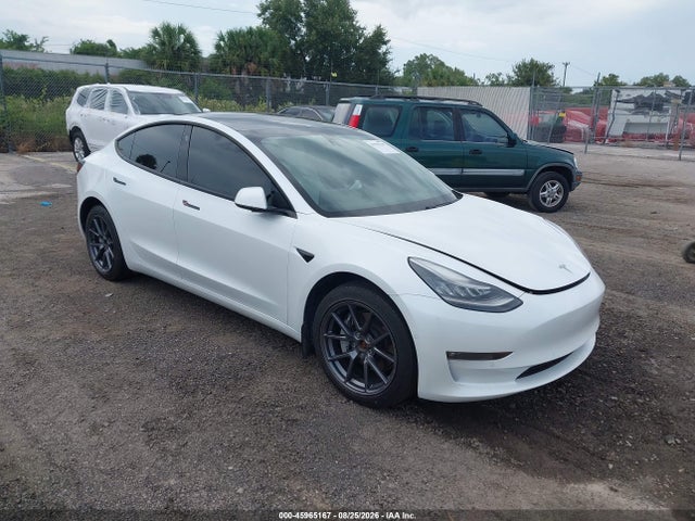 Tesla Model 3 Long Range Dual Motor All-wheel Drive 2021 5YJ3E1EB7MF852786 main image