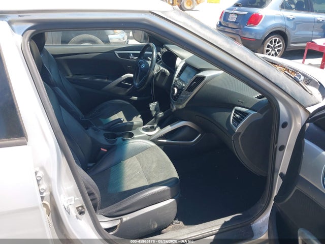 KMHTC6AD0GU285449 Hyundai Veloster