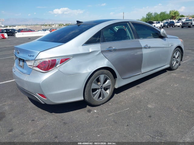 2012 Hyundai Sonata Hybrid მანქანა იყიდება აუქციონზე, vin: KMHEC4A43CA028326, აუქციონის ნომერი: 45965182