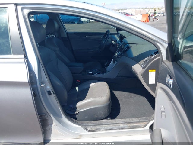 2012 Hyundai Sonata Hybrid მანქანა იყიდება აუქციონზე, vin: KMHEC4A43CA028326, აუქციონის ნომერი: 45965182