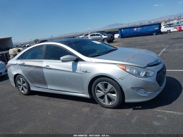 2012 Hyundai Sonata Hybrid მანქანა იყიდება აუქციონზე, vin: KMHEC4A43CA028326, აუქციონის ნომერი: 45965182