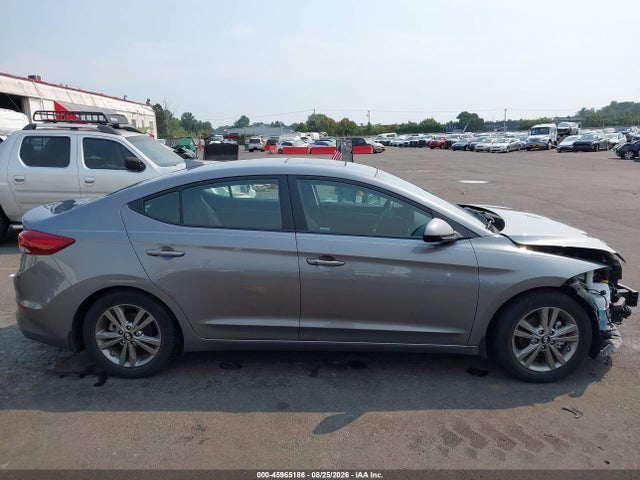 Hyundai Elantra Value Edition 2018 5NPD84LF1JH331966 Image 14