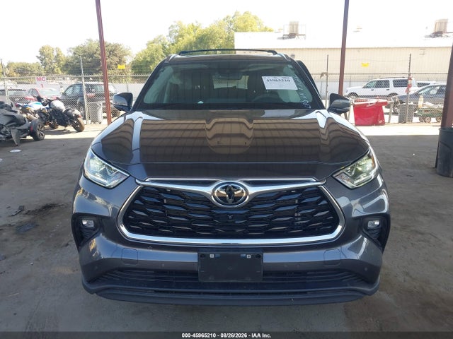 Toyota Highlander Limited 2024 5TDKDRBH1RS551780 Image 12