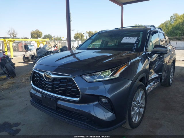 Toyota Highlander Limited 2024 5TDKDRBH1RS551780 Image 2
