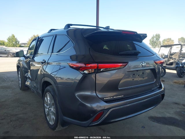 Toyota Highlander Limited 2024 5TDKDRBH1RS551780 Image 3