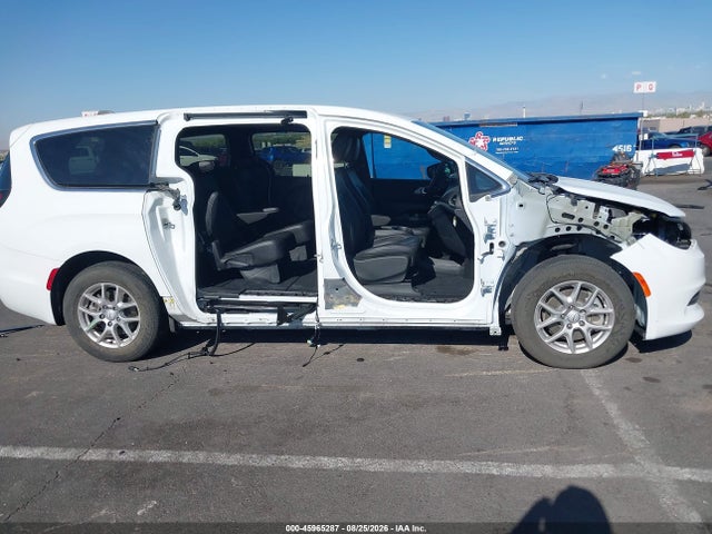 45965287 :رقم المزاد ، 2C4RC1CG4TR152015 vin ، 2026 Chrysler Voyager Lx مزاد بيع