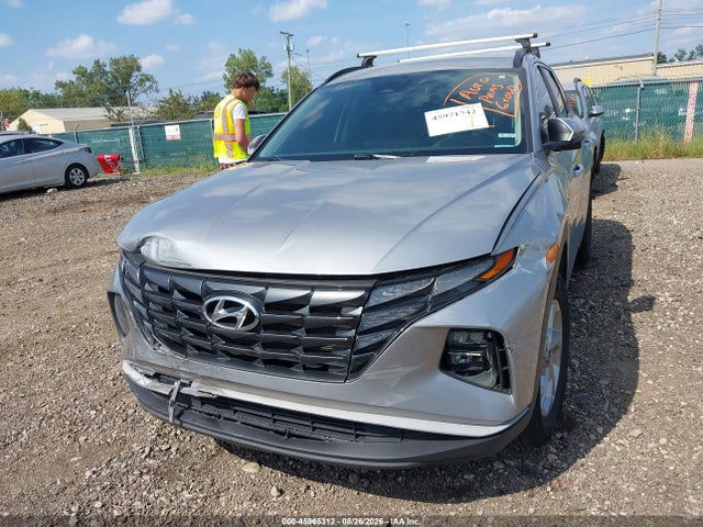 45965312 :رقم المزاد ، 5NMJBCAE2NH054174 vin ، 2022 Hyundai Tucson Sel مزاد بيع