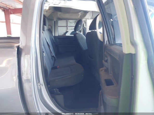 45965313 :رقم المزاد ، 1C6RR7FG0NS150283 vin ، 2022 Ram 1500 Classic Tradesman  4x4 6'4 Box مزاد بيع